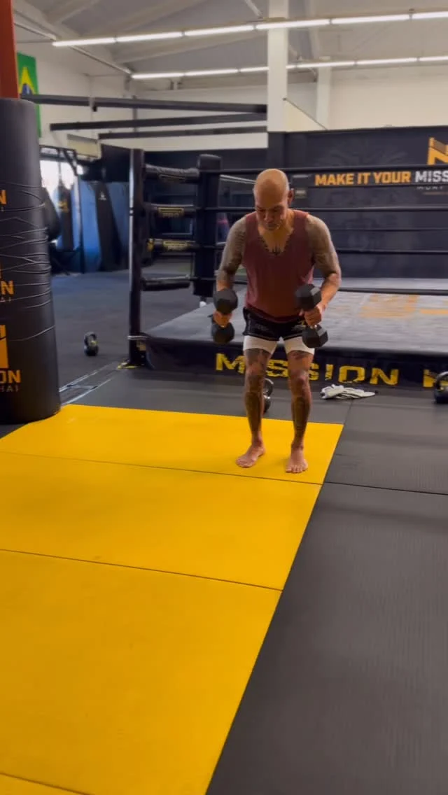 Morning M8 classes with this dedicated squad! 

Our M8 system was developed for our students and athletes to train at the highest level under safety, utilizing a mixture of interval sequences that formulate a high volume of reps - some choose heavy resistance, some use their full body weight only. 

Come try out a class and work with the team💥